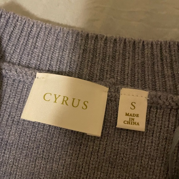 Cyrus gray/purple cable knit vest - Picture 6 of 6